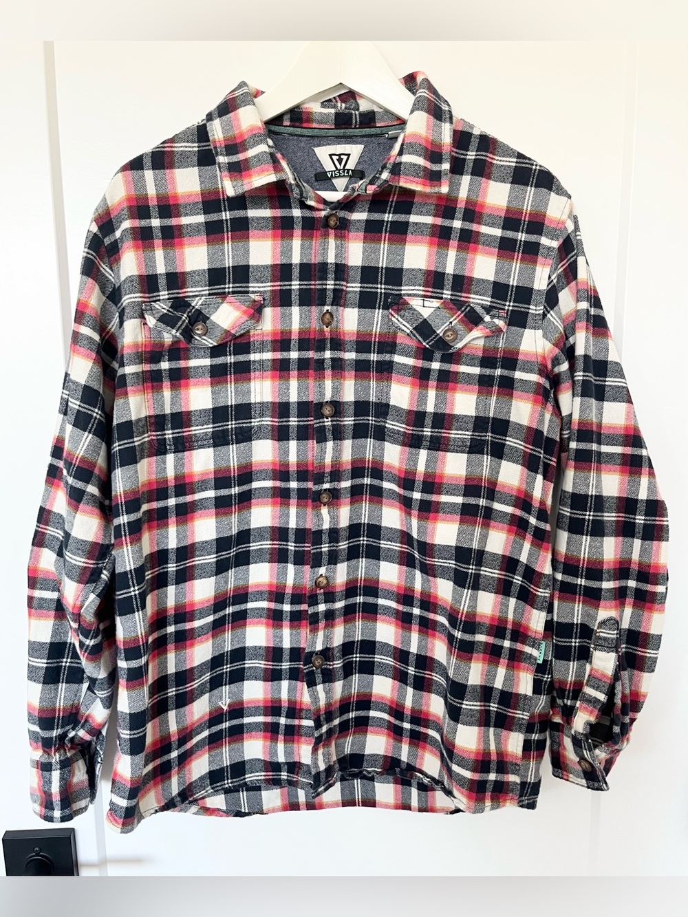 VISSLA Central Coast Eco Long Sleeve Flannel Shirt Red Black Plaid Men’s XL